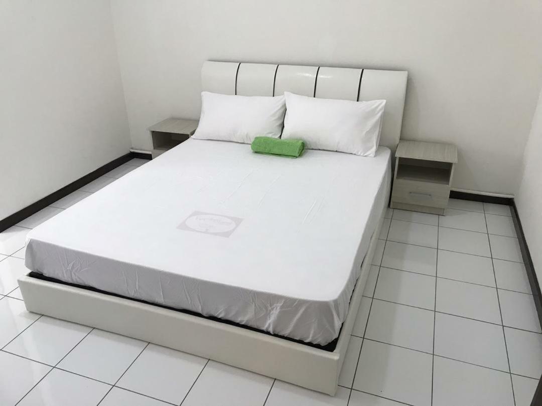 Api Api Centre Apartment Homestay Kota Kinabalu Exterior photo
